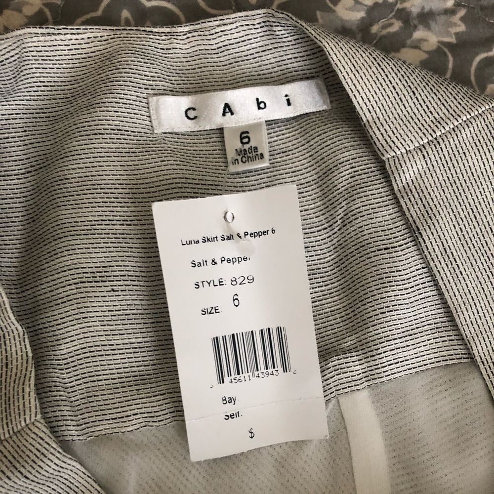 NWT Cabi gray skirt ❤️